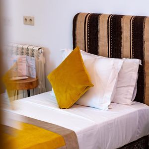 Habitación Estándar con 2 Camas Individuales